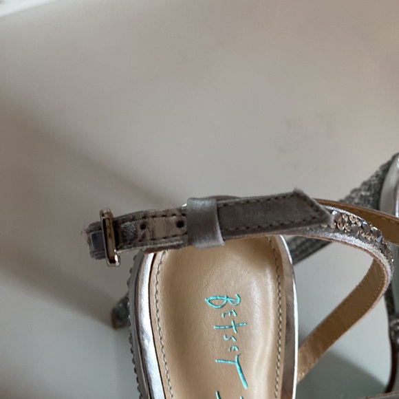 Betsey Johnson Adde Blue Rhinestone Pump. Size 81/2 NWOT - Picture 13 of 14